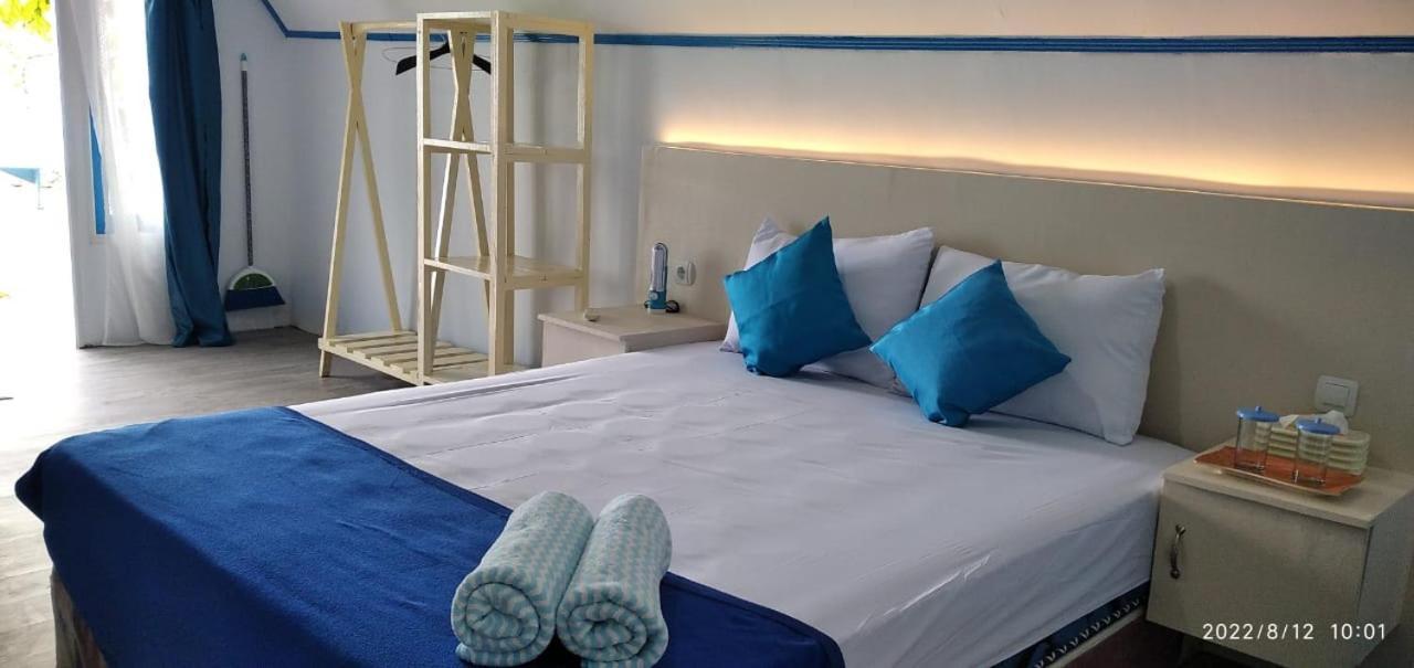Tria Maria Cottage Ngurbloat Екстер'єр фото