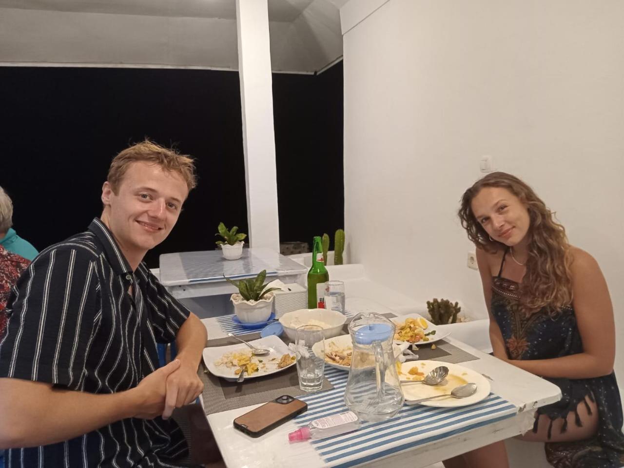 Tria Maria Cottage Ngurbloat Екстер'єр фото