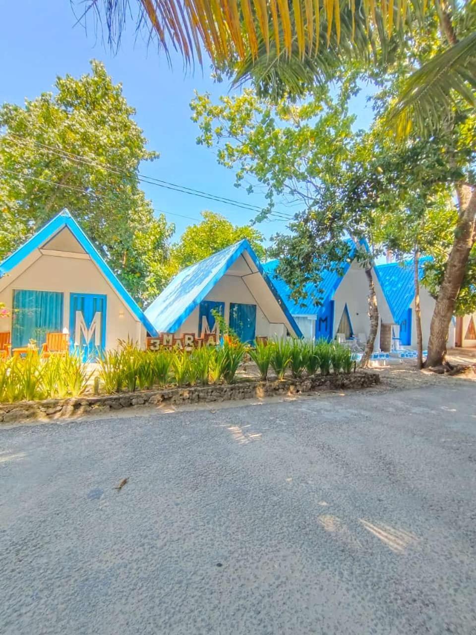 Tria Maria Cottage Ngurbloat Екстер'єр фото