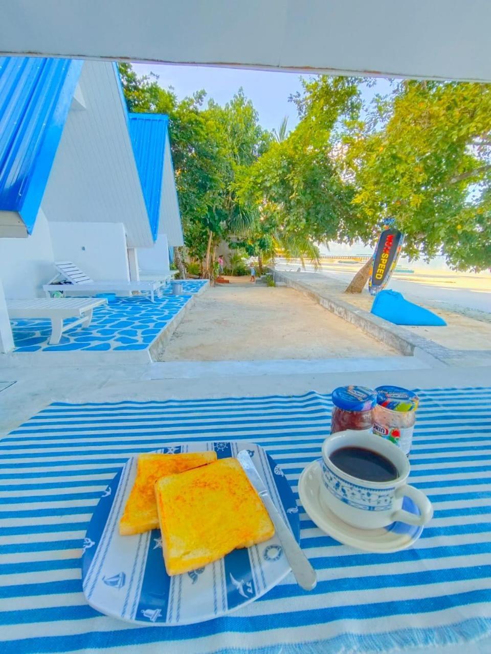 Tria Maria Cottage Ngurbloat Екстер'єр фото